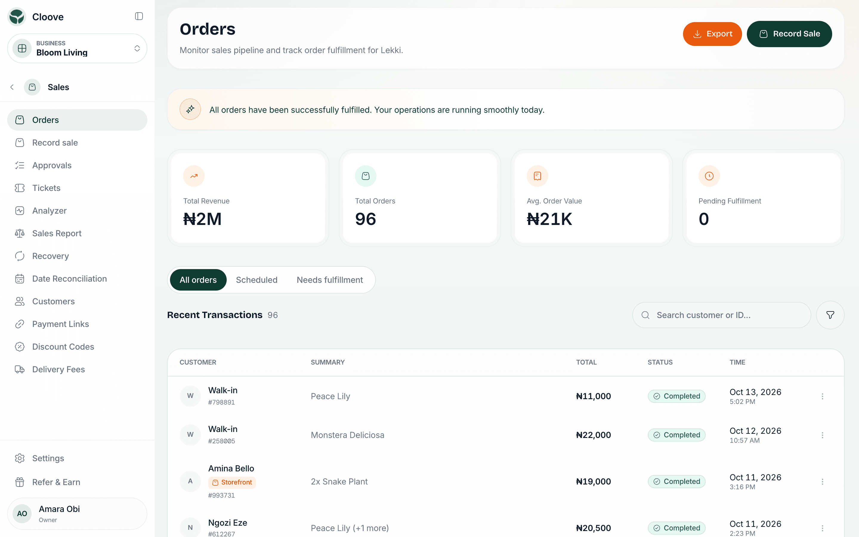 The orders list with customers, totals, status and time for every sale